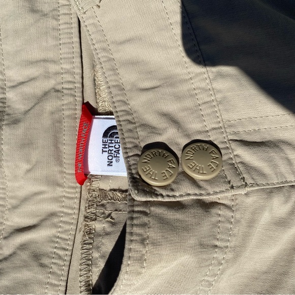 THE NORTH FACE CARGO BEIGE PANT/SHORT - Picture 4 of 4